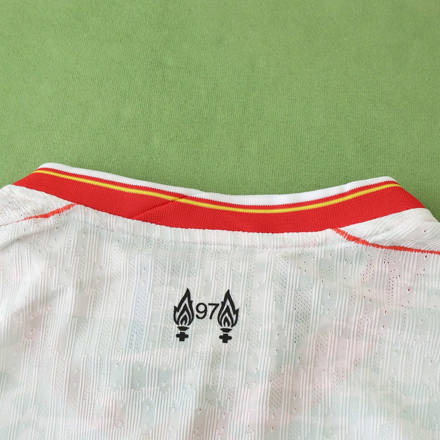 Liverpool F.C - Authentic Alternativtrikot (3.) 2024/25