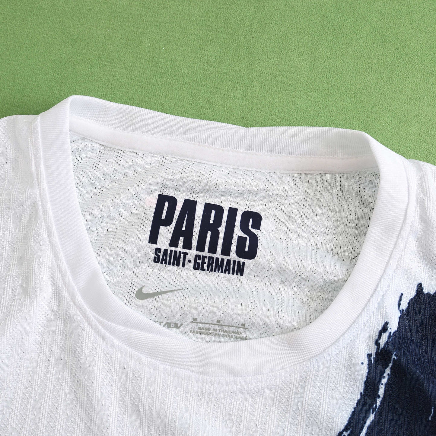 Paris Saint-Germain - Authentic Auswärtstrikot 2024/25