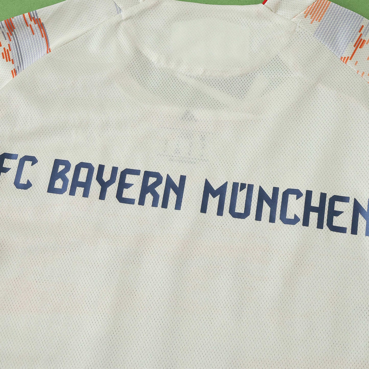 FC Bayern München - Authentic Auswärtstrikot 2025/26